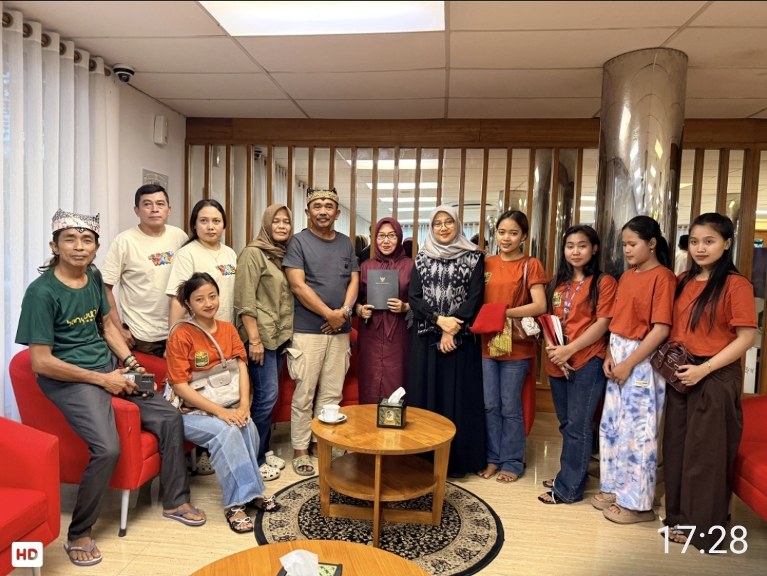 Penari Gandrung Hang Kapale Kobongan Kecaruk Bupati
