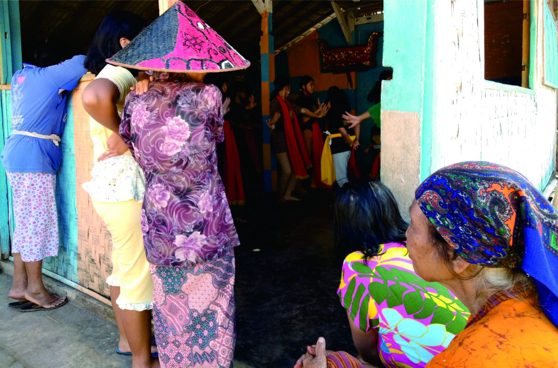 wong tuweke lare-lare dhemen nyakseni anak-anake ajar njuget